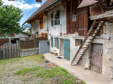 Maison de village mitoyenne à rénover - Dingy Saint Clair