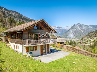 Chalet sur les hauteurs des Clefs