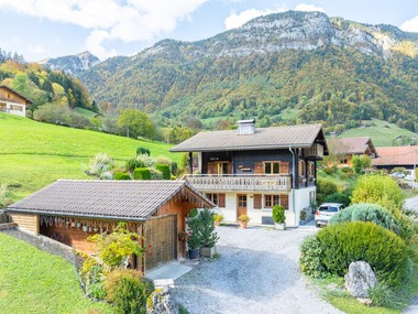 Charmant Chalet, secteur calme à Entremont, implanté sur un magnifique terrain